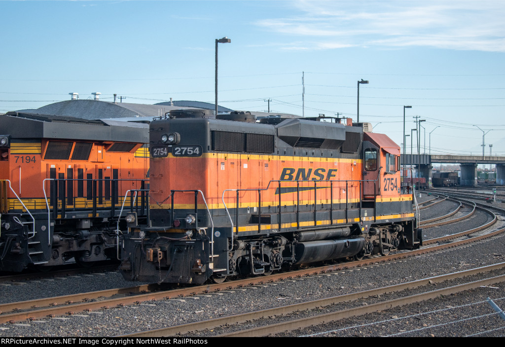 BNSF 2754